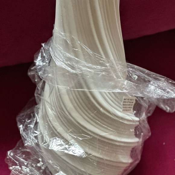 Sandro textured vase - Picture 9 of 10